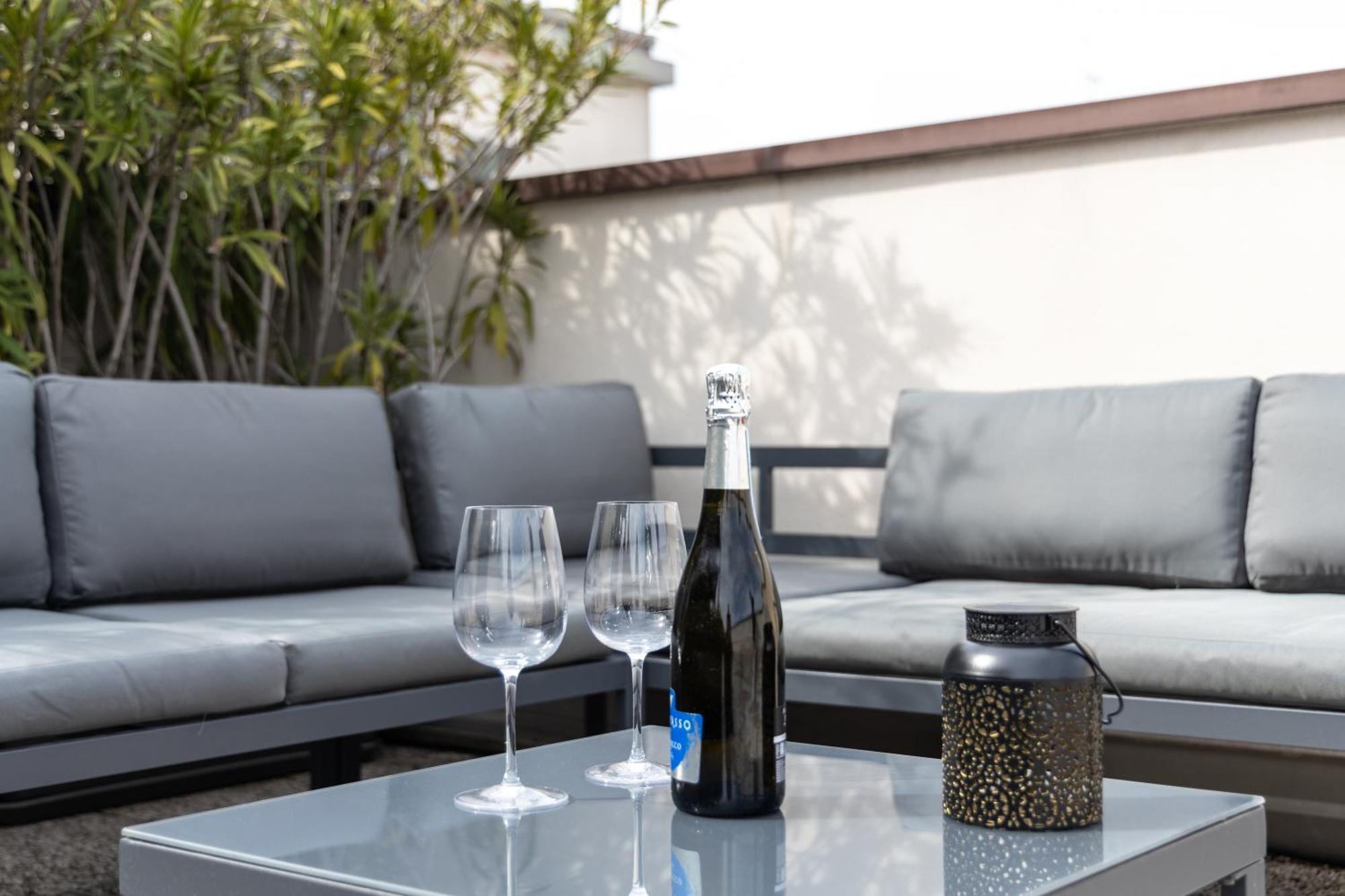 Bocconi'S Nest - Close To Duomo With Terrace Milan Exterior photo