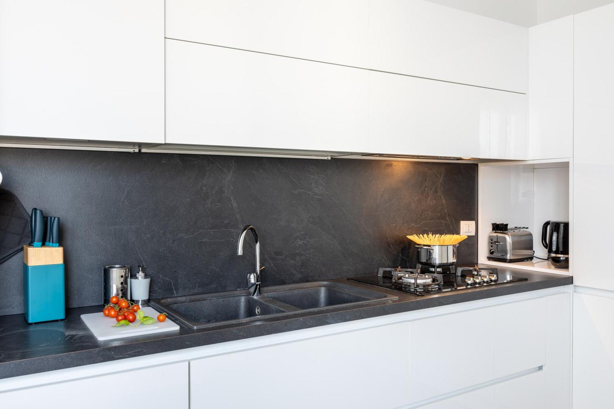 Bocconi'S Nest - Close To Duomo With Terrace Milan Exterior photo